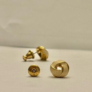 Elegant Gold Knot Earrings VINTAGE MONET